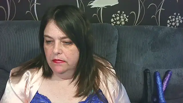 HouseWifeWhore Milf online show from 04/21/26, 03:29