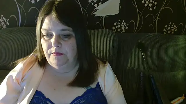 Snapshot of HouseWifeWhore_Milf chatting on 09/27/25, 10:27 HouseWifeWhore Milf online show from 09/27/25, 10:27