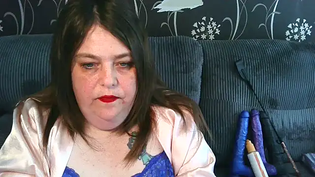 HouseWifeWhore Milf online show from 04/17/26, 12:41