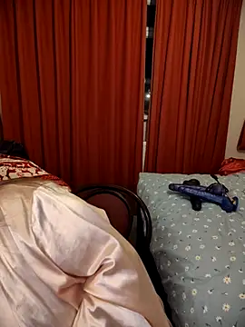 HouseWifeWhore Milf online show from 05/13/26, 09:55