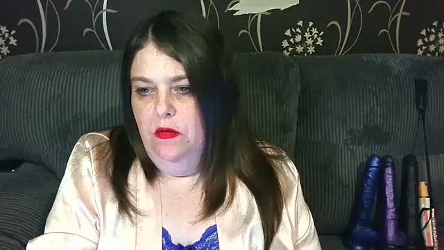 HouseWifeWhore Milf online show from 04/16/26, 12:11