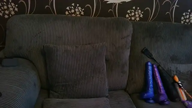 HouseWifeWhore Milf online show from 03/25/26, 02:27