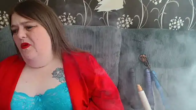 Snapshot of HouseWifeWhore_Milf chatting on 09/25/25, 01:06 HouseWifeWhore Milf online show from 09/25/25, 01:06