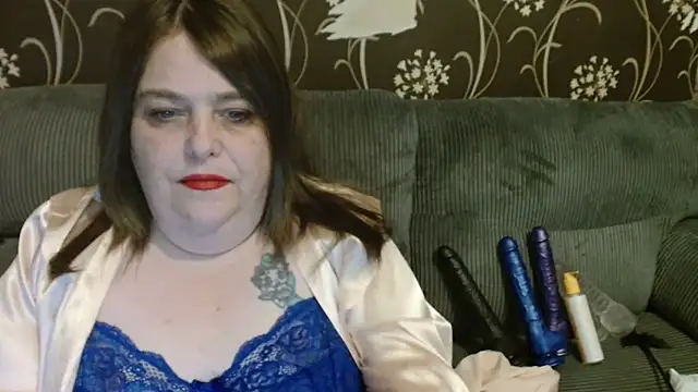 Snapshot of HouseWifeWhore_Milf chatting on 10/14/25, 05:02 HouseWifeWhore Milf online show from 10/14/25, 05:02