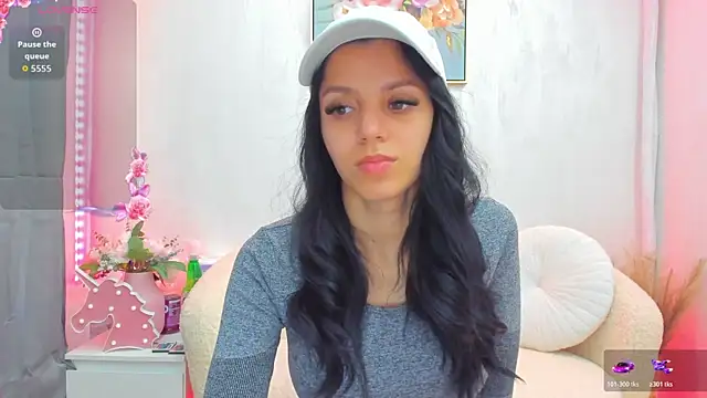 Sarabecker online show from 04/15/26, 08:42