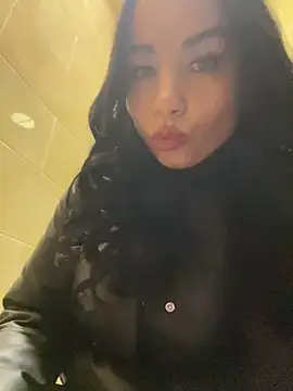 CrazzyChicks online show from 11/03/25, 08:07