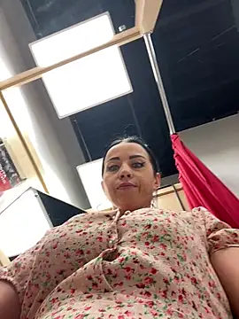 CrazzyChicks online show from 06/25/26, 06:29