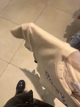 CrazzyChicks online show from 11/30/25, 09:10