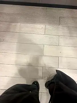 CrazzyChicks online show from 10/29/25, 09:41