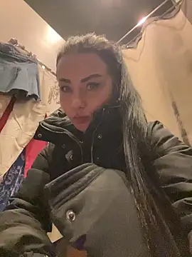 CrazzyChicks online show from 02/05/26, 07:04