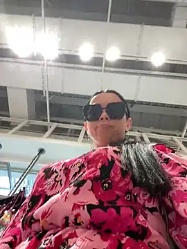 CrazzyChicks online show from 06/10/26, 06:58