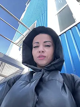 CrazzyChicks online show from 03/19/26, 06:02