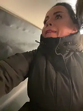 CrazzyChicks online show from 02/12/26, 06:24