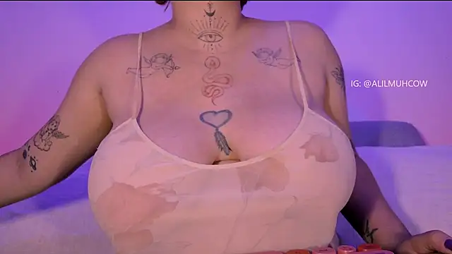 Lilmuh  online show from 10/02/25, 10:57