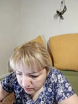 Snapshot of stefanyharper16 chatting on 03/25/26, 12:44 stefanyharper16 online show from 03/25/26, 12:44