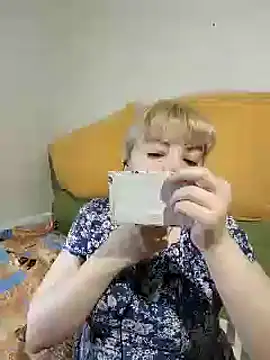 stefanyharper16 online show from 11/15/25, 10:47