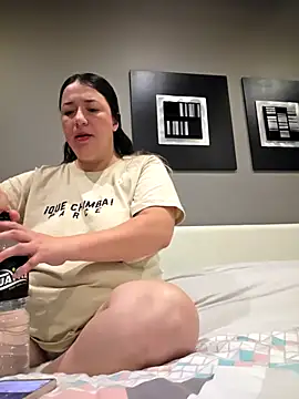 isabella rossse online show from 02/24/26, 06:58