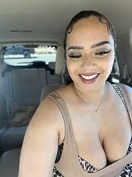 Snapshot of CarmelaAnthony chatting on 06/17/26, 08:41 CarmelaAnthony online show from 06/17/26, 08:41