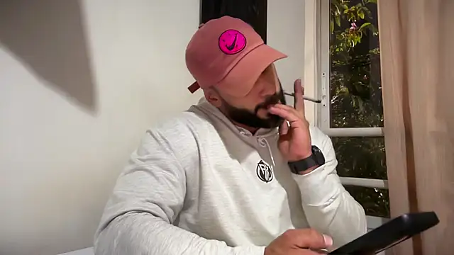 romeolovedark online show from 04/15/26, 02:17