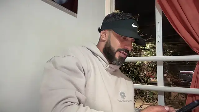 romeolovedark online show from 10/31/25, 06:54