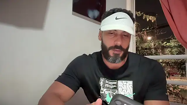 romeolovedark online show from 12/18/25, 04:17