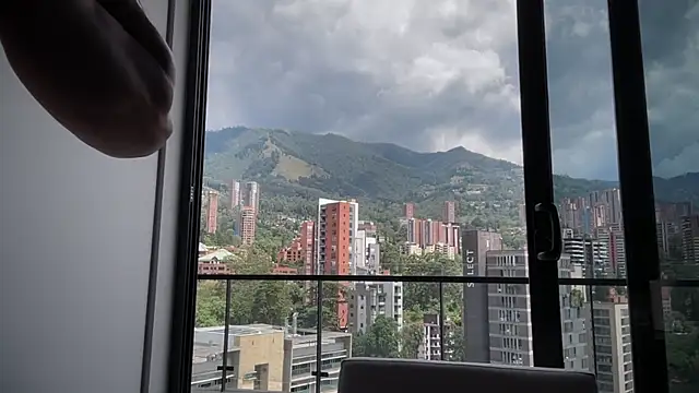 romeolovedark online show from 10/04/25, 05:58