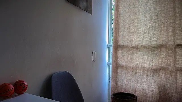 romeolovedark online show from 05/18/26, 04:01