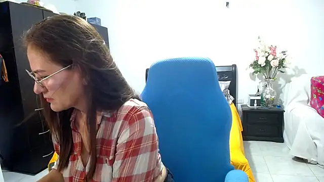 Xiimen online show from 10/31/25, 12:07