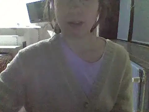 Moi Lina online show from 11/18/25, 12:59