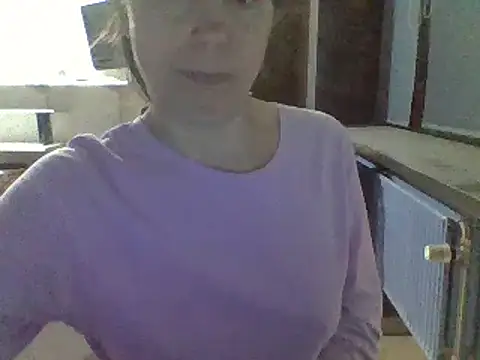 Snapshot of Moi_Lina chatting on 03/21/25, 01:02 Moi Lina online show from 03/21/25, 01:02