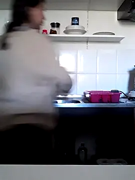 Moi Lina online show from 11/07/25, 12:10