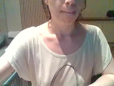 Moi Lina online show from 07/15/26, 09:00