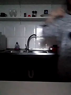 Moi Lina online show from 11/27/25, 01:22