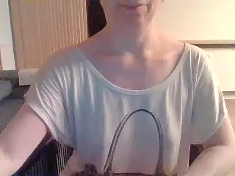Moi Lina online show from 07/20/26, 12:18
