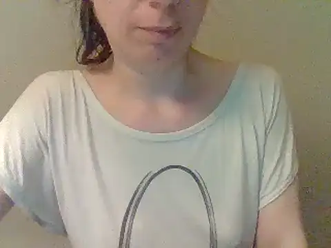 Moi Lina online show from 06/27/26, 12:16