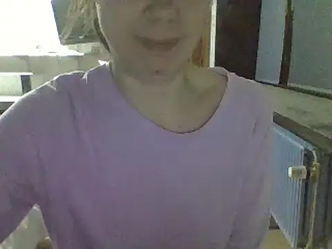 Snapshot of Moi_Lina chatting on 03/17/25, 08:51 Moi Lina online show from 03/17/25, 08:51