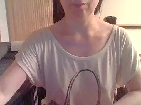 Moi Lina online show from 07/18/26, 09:45