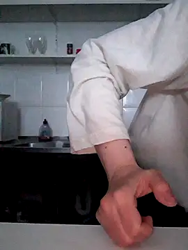 Moi Lina online show from 01/07/26, 03:06