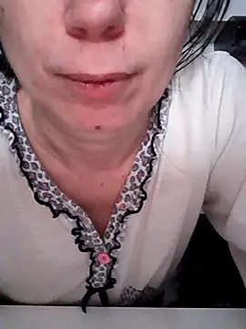 Moi Lina online show from 01/10/26, 02:01