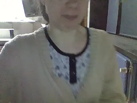 Snapshot of Moi_Lina chatting on 01/31/25, 08:54 Moi Lina online show from 01/31/25, 08:54