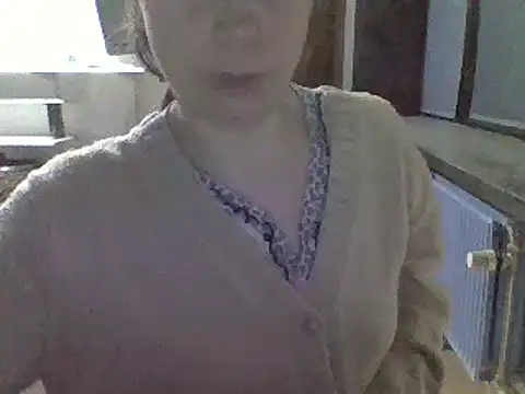 Snapshot of Moi_Lina chatting on 01/06/25, 11:19 Moi Lina online show from 01/06/25, 11:19