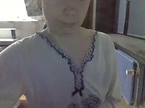 Snapshot of Moi_Lina chatting on 01/16/25, 11:48 Moi Lina online show from 01/16/25, 11:48