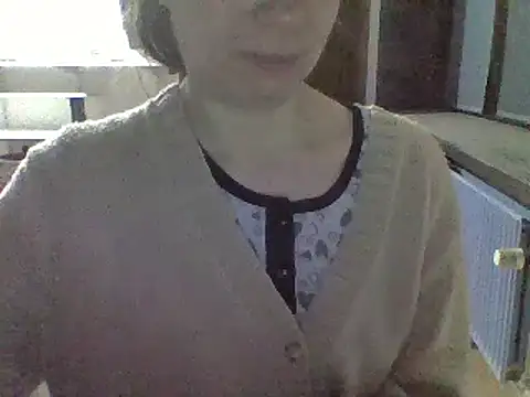 Snapshot of Moi_Lina chatting on 02/02/25, 01:45 Moi Lina online show from 02/02/25, 01:45