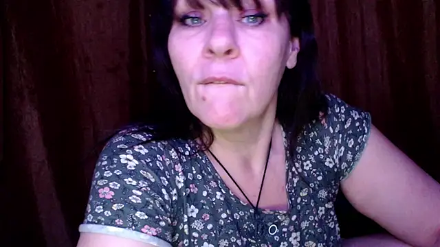 Snapshot of karina_ren_ chatting on 02/11/25, 11:31 karina ren online show from 02/11/25, 11:31