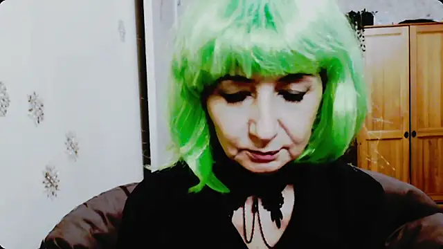 AnnieEltgant online show from 12/04/25, 02:27