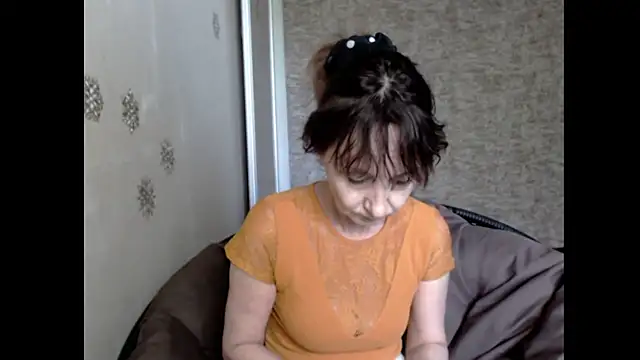 AnnieEltgant online show from 06/29/26, 09:38