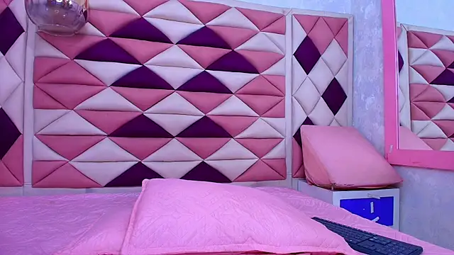 agath 69 online show from 09/30/25, 12:00