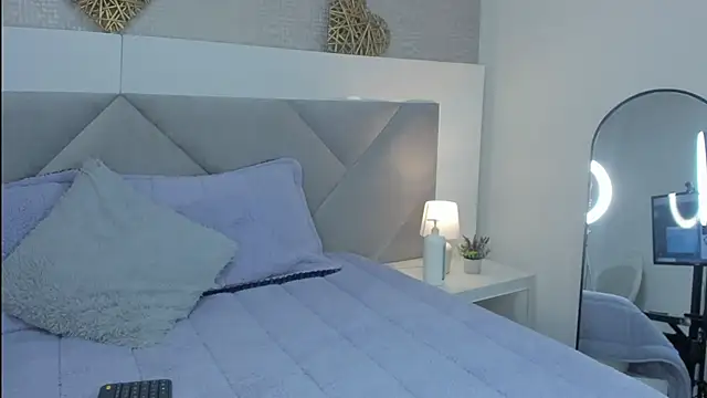 Mariana Joness online show from 02/25/26, 02:45