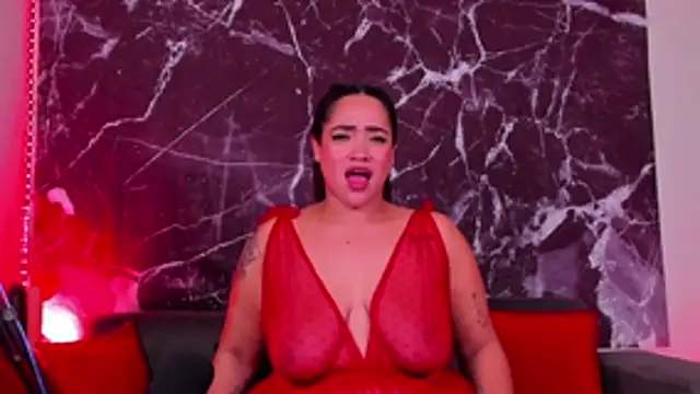 Snapshot of HannaMiills@xh chatting on 02/16/26, 01:43 HannaMiillsxh online show from 02/16/26, 01:43