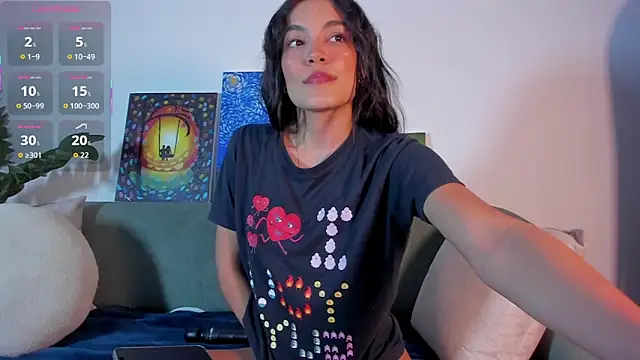 TIFFANYRUSSO online show from 10/24/25, 04:00